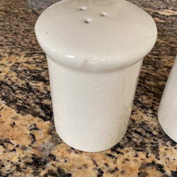 Himark Salt and Pepper Shakers, 80s Forest Green Lettering Ceramic Shakers - Picture 7 of 11